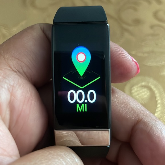 Fitness tracker watch - Picture 2 of 13